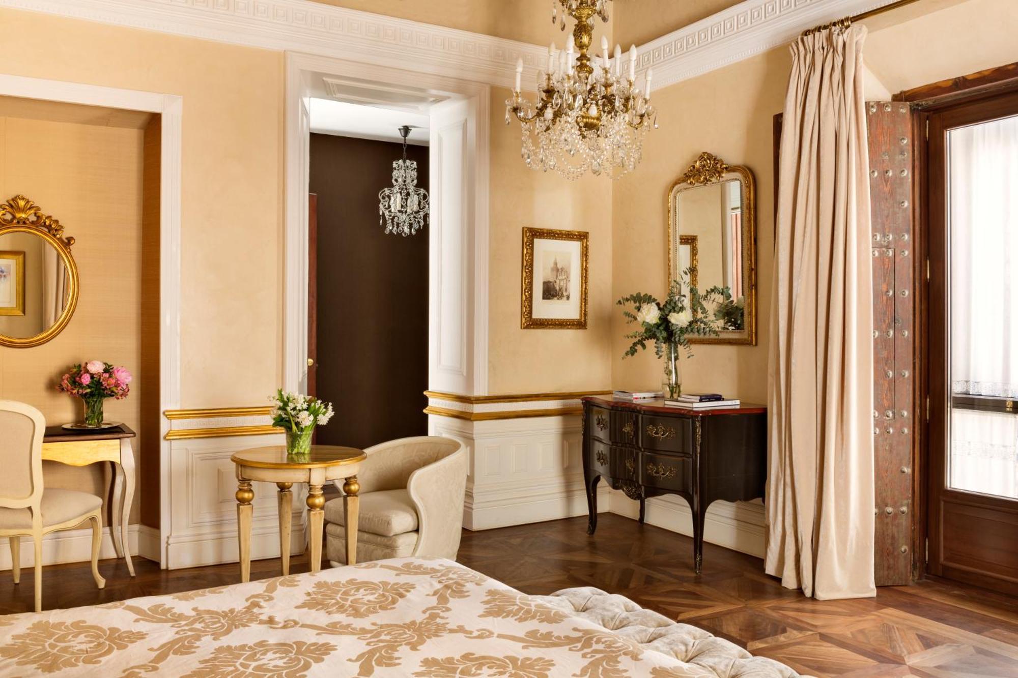 Deluxe Premium Room